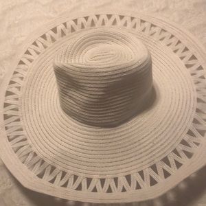 Vince camuto hat one size